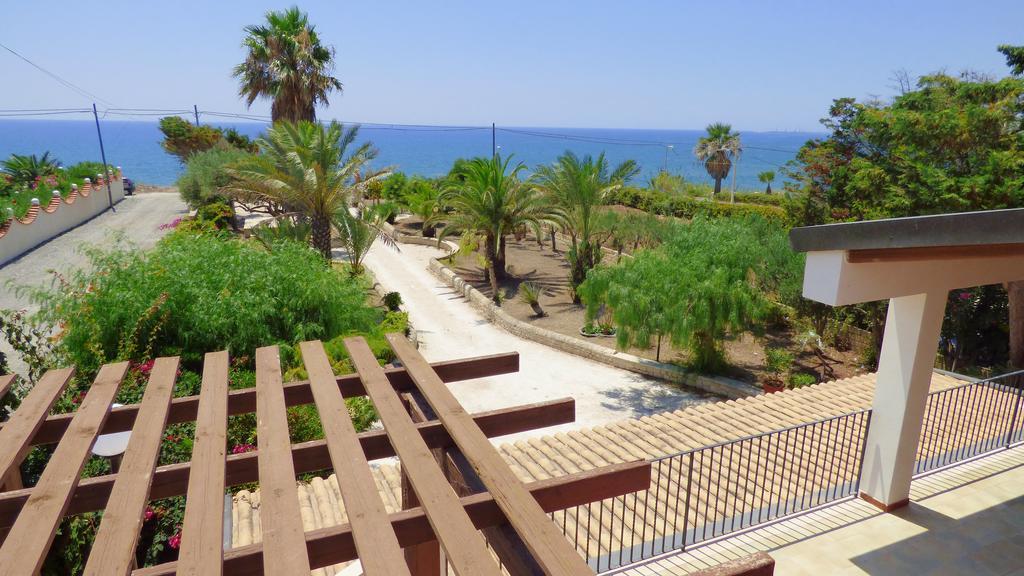 La Villa Rosa Al Mare Поцало Екстериор снимка
