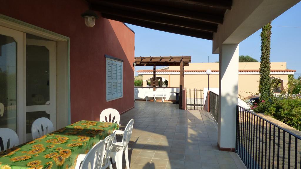 La Villa Rosa Al Mare Поцало Екстериор снимка
